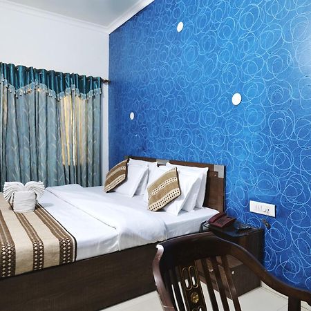 Hotel Holiday Comfort Amritsar Exterior photo