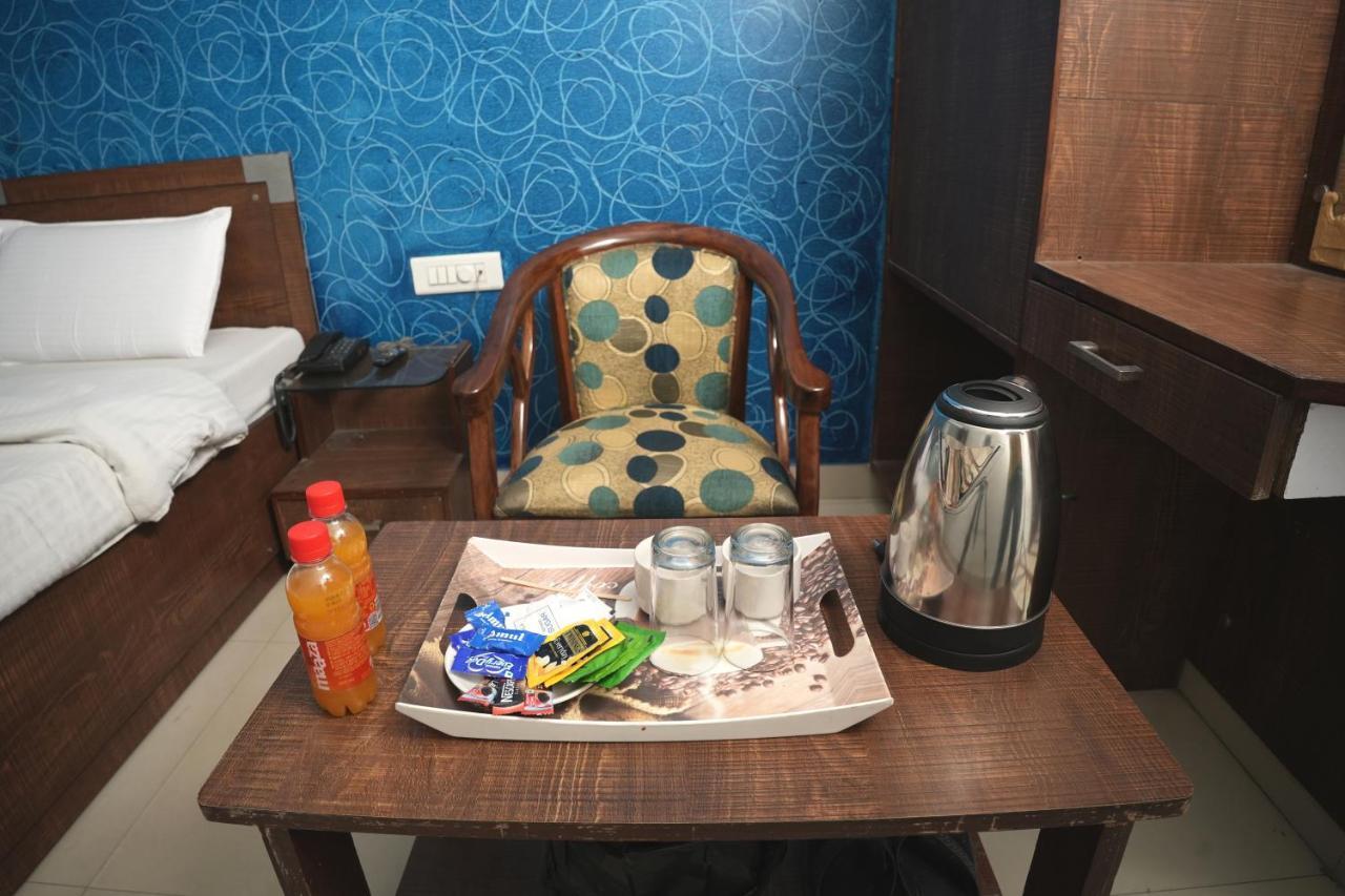 Hotel Holiday Comfort Amritsar Exterior photo