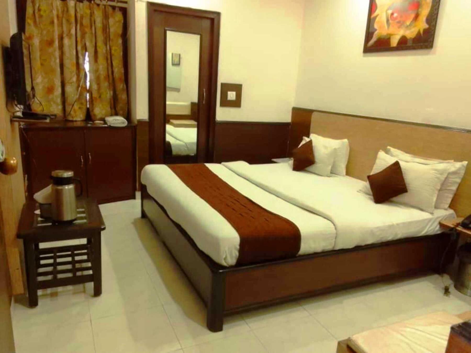 Hotel Holiday Comfort Amritsar Exterior photo