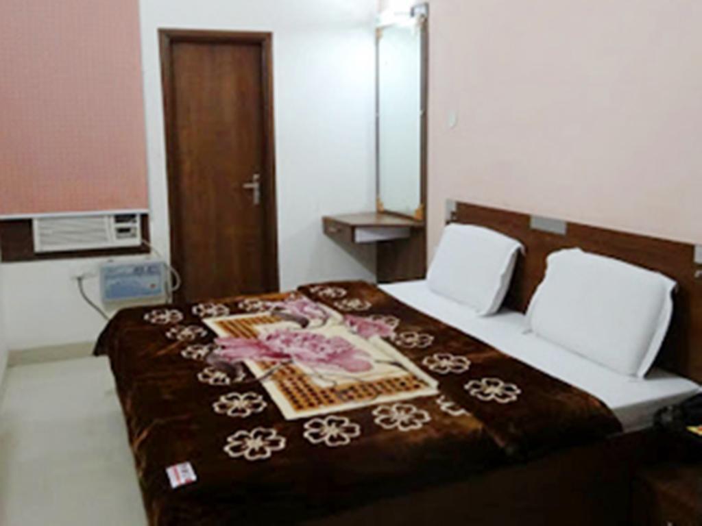 Hotel Holiday Comfort Amritsar Exterior photo